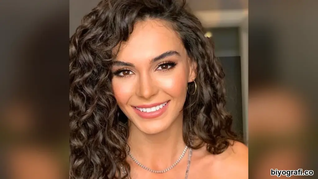 Ebru Şahin Kimdir, Boyu, Kaç Yaşında, Nereli - Biyografi.co 1