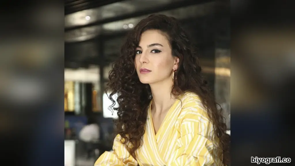Ebru Şahin Kimdir, Boyu, Kaç Yaşında, Nereli - Biyografi.co 3