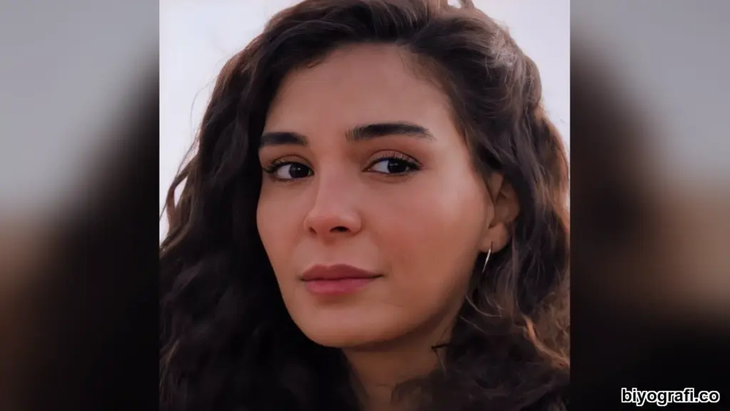 Ebru Şahin Kimdir, Boyu, Kaç Yaşında, Nereli - Biyografi.co 5