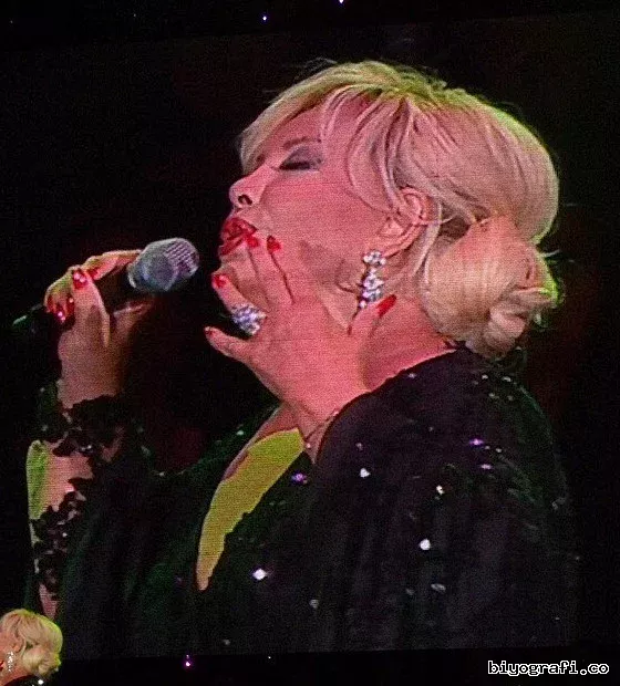Emel Sayın