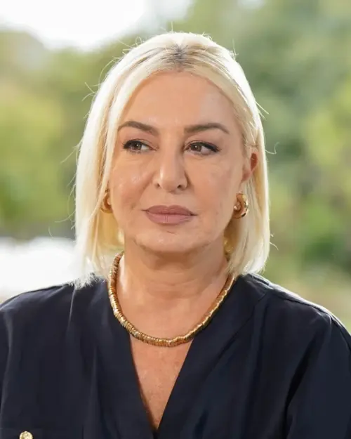 Gülenay Kalkan Kimdir
