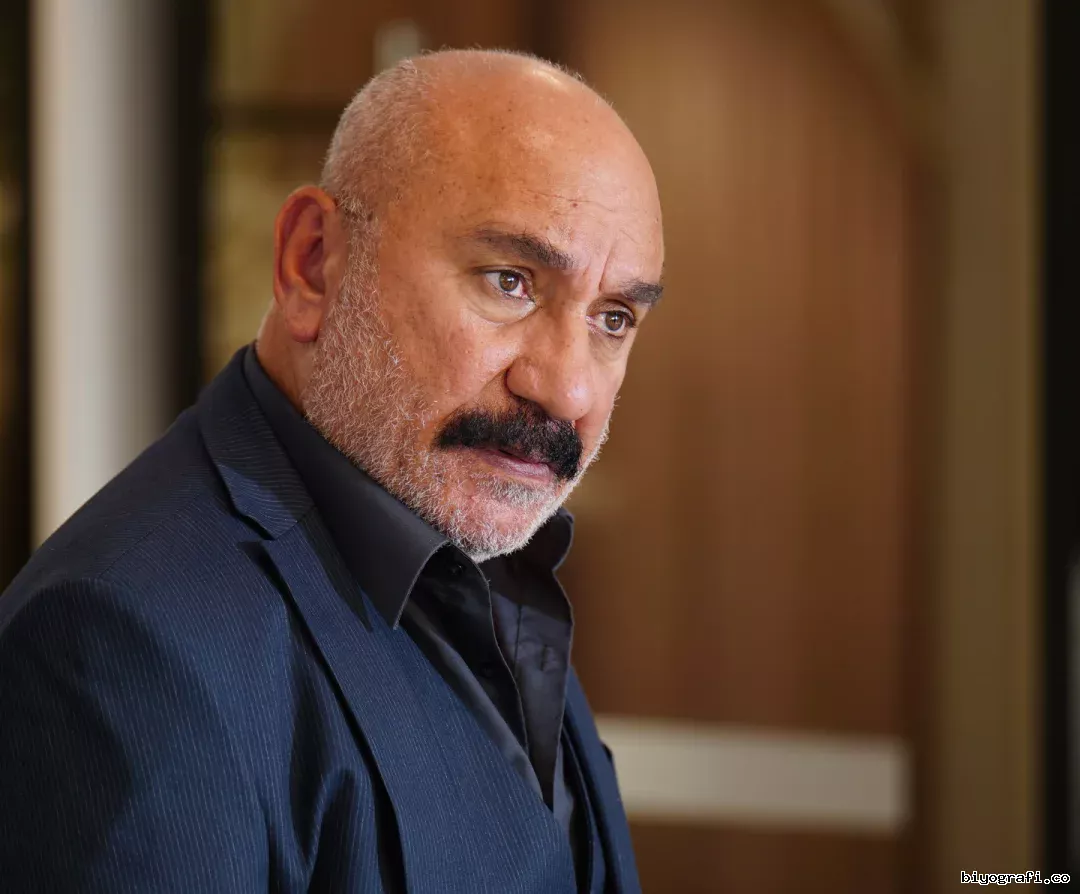 Mustafa Avkıran yakın plan