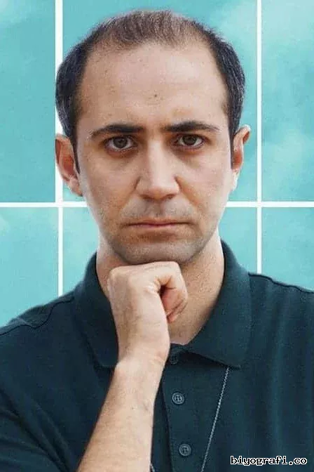 Sarp Bozkurt yakın plan