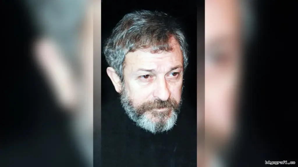 Savaş Dinçel