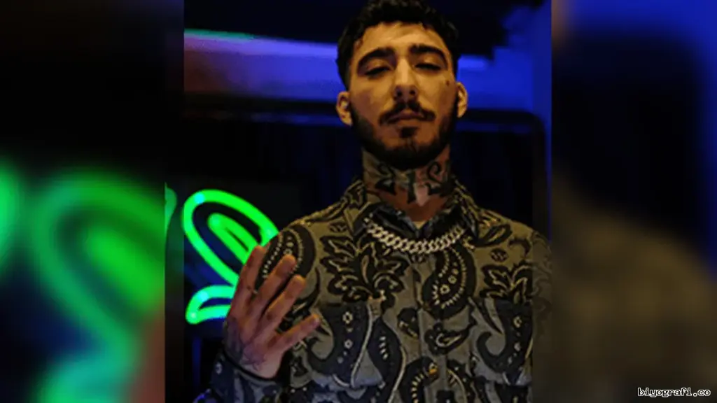 Uzi